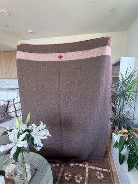Brand-New Eskimo Swiss Wool Blanket – 55” × 79”
